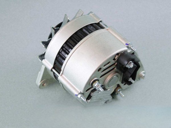 画像1: オルタネーター (1)